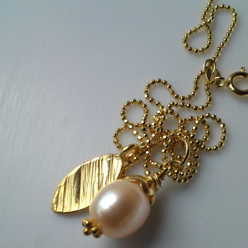 ERMEIL AND PEARL NECKLACE